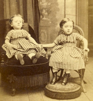 Illustration for article titled The Strangest Tradition of the Victorian Era: Post-Mortem Photography